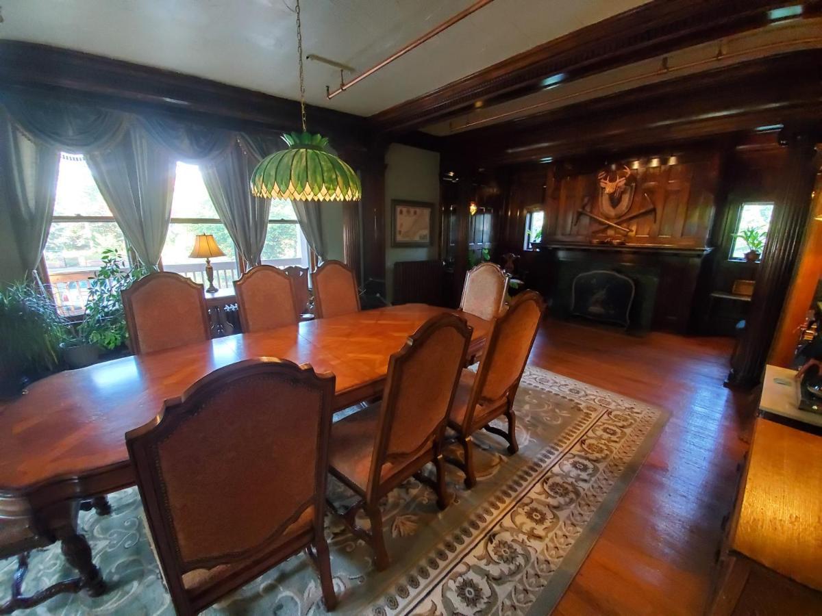 Daniell Manor Hotel