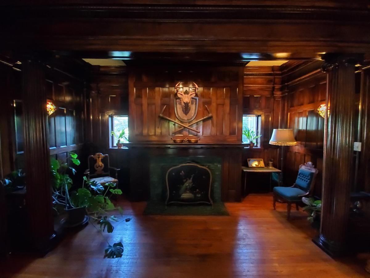 Daniell Manor Hotel