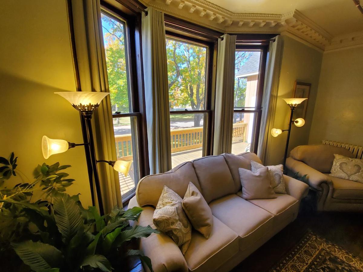 Hotel Daniell Manor Laurium